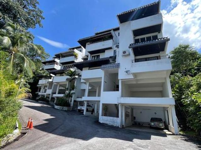 Duplex Desa Ukays condominium for SALE