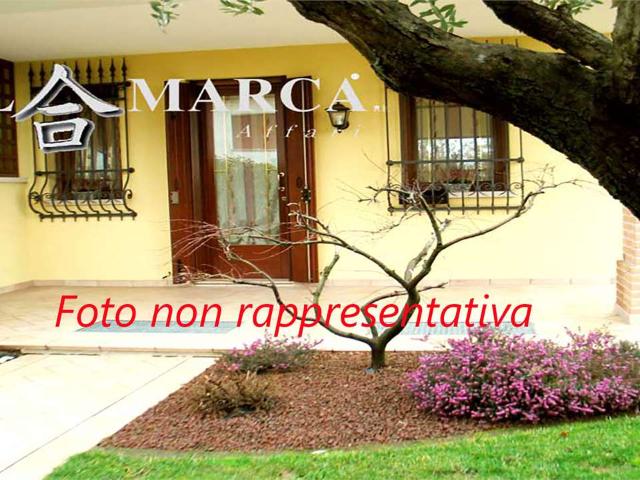 Duplex di Classe con Tripla Esposizione e Impianto Solare a Pieve del Grappa