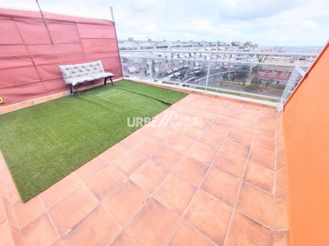 DUPLEX EN CAN ROCA, 4 HABITACIONES CON 2 TERRAZAS