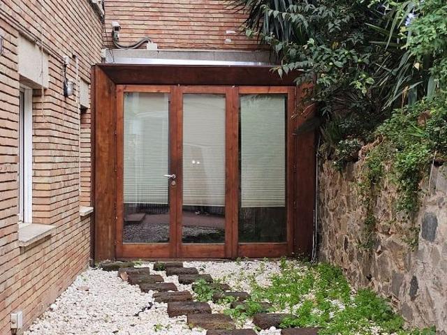 Dúplex en alquiler en calle Alt de Pedrell, Barcelona, de 128 m² 4 habitaciones por 1.775