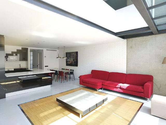 Dúplex en alquiler en calle D'àvila, Barcelona, de 147 m² 2 habitaciones por 3.100
