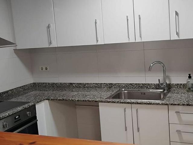 Dúplex en alquiler en calle D'àvila, Barcelona, de 170 m² 4 habitaciones por 2.200
