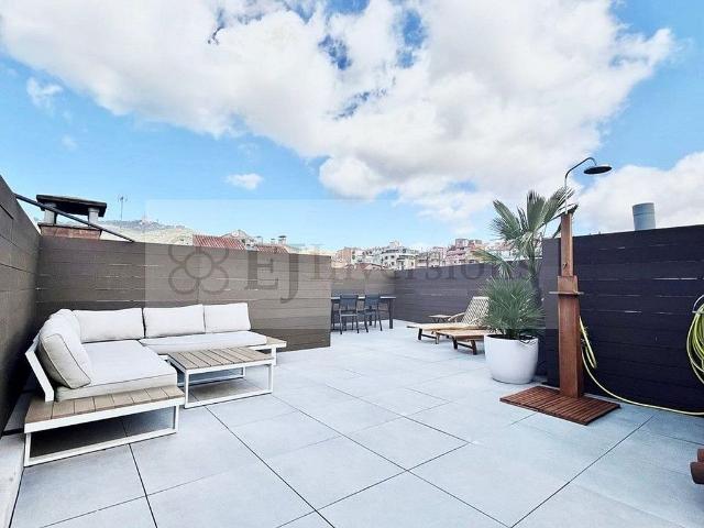 Dúplex en alquiler en calle D'artesa de Segre, Barcelona, de 90 m² 4 habitaciones por 3.600
