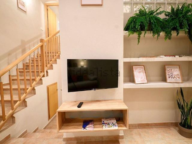 Dúplex en alquiler en calle De la Mare de Déu del Pilar, Barcelona, de 65 m² 1 habitación por 1.600