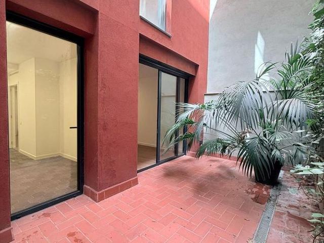 Dúplex en alquiler en calle De L'escorial, Barcelona, de 157 m² 4 habitaciones por 3.350