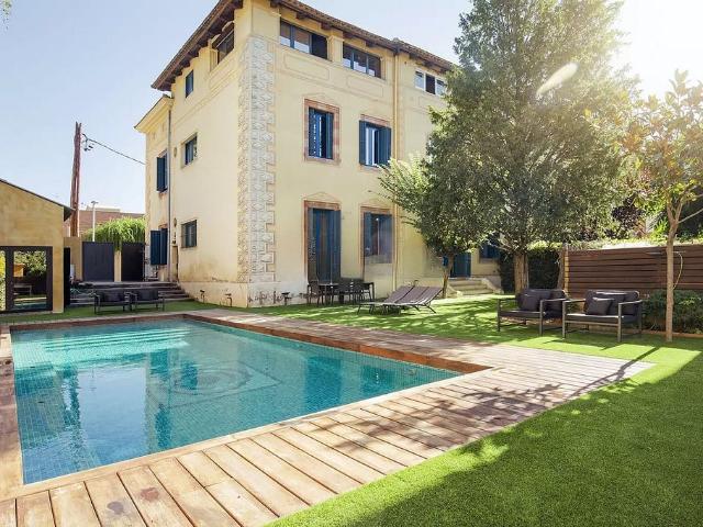 Dúplex en alquiler en calle De L'esperança, Barcelona, de 260 m² 6 habitaciones por 9.000
