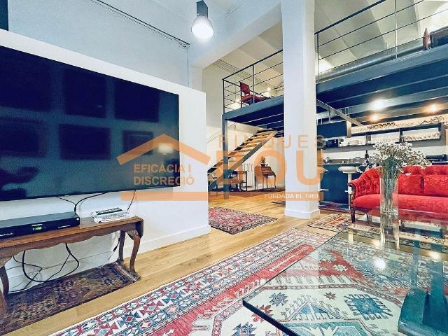 Dúplex en alquiler en calle De Manuel de Falla, Barcelona, de 170 m² 3 habitaciones por 2.906