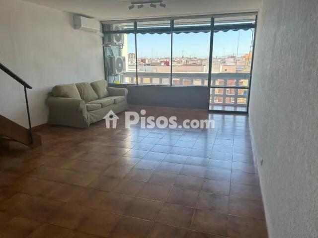 Dúplex en alquiler en Calle de Santa María Micaela
