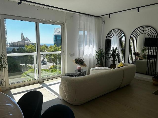 Dúplex en alquiler en calle De Ramon Trias Fargas, Barcelona, de 120 m² 3 habitaciones por 5.000