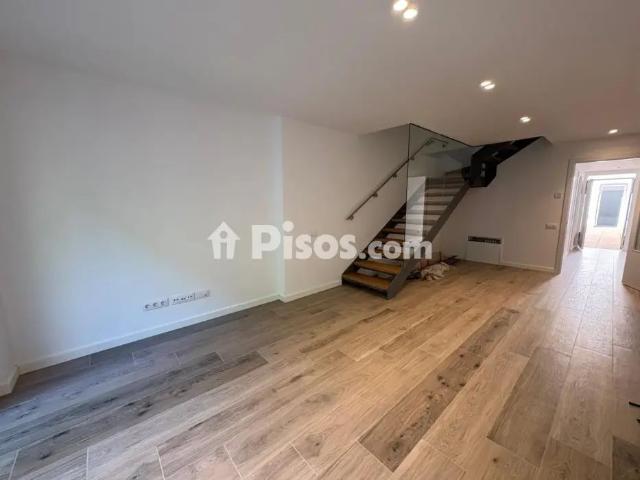 Dúplex en alquiler en Obra Nueva, Dúplex A Estrenar Junto Al Mismo Ajuntament