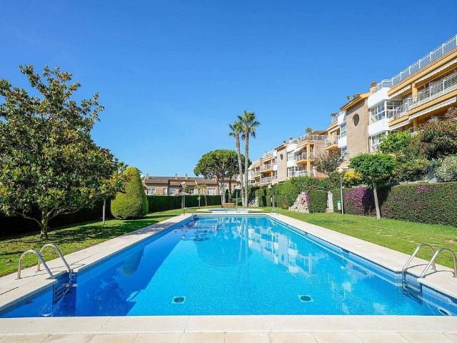 Dúplex en alquiler en Sant Andreu de Llavaneres, de 256 m² 4 habitaciones por 2.500