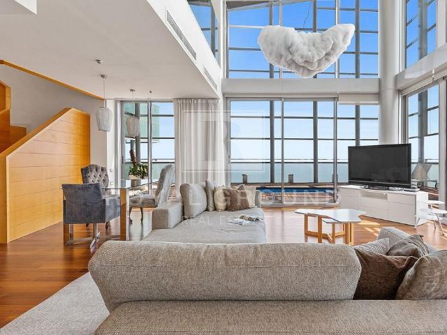 Dúplex en alquiler en paseo De Garcia Fària, Barcelona, de 170 m² 3 habitaciones por 10.000