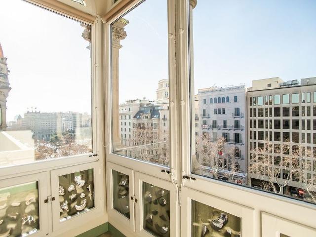 Dúplex en alquiler en paseo De Gracia, Barcelona, de 175 m² 3 habitaciones por 3.900