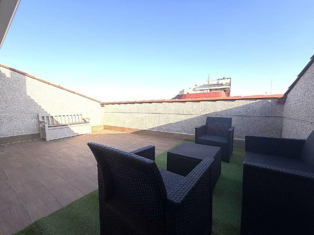 Dúplex en alquiler en Terrassa, de 106 m² 3 habitaciones por 1.134