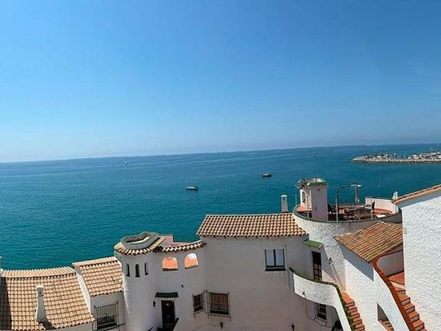 Dúplex en alquiler en urbanización Aiguadolç, Sitges, de 68 m² 2 habitaciones por 3.000