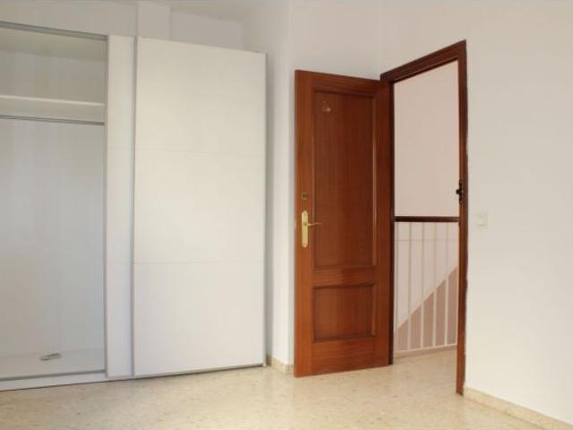 Duplex en alquiler situado en Ronda Triana