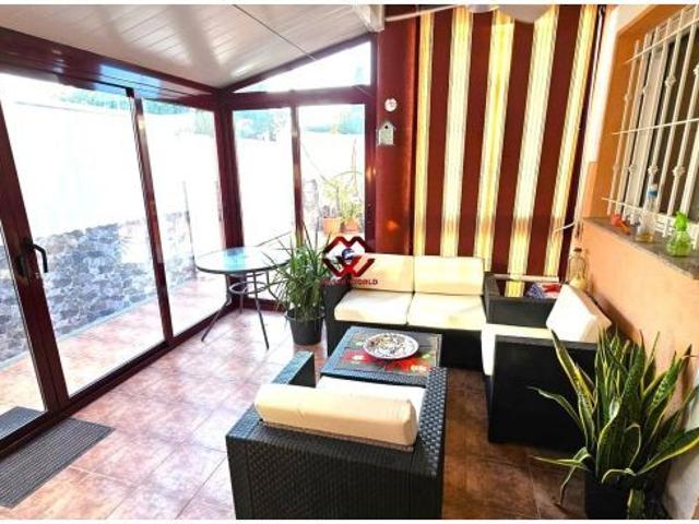 Dúplex en esquina de lujo: Domótica, placas solares y garaje privado a un paso del Mar Menor