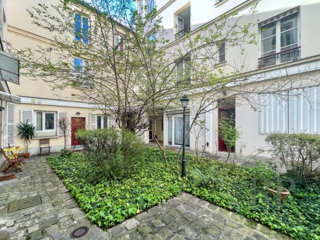 Duplex en Rez de chaussée et premier étage sur cour arbor?