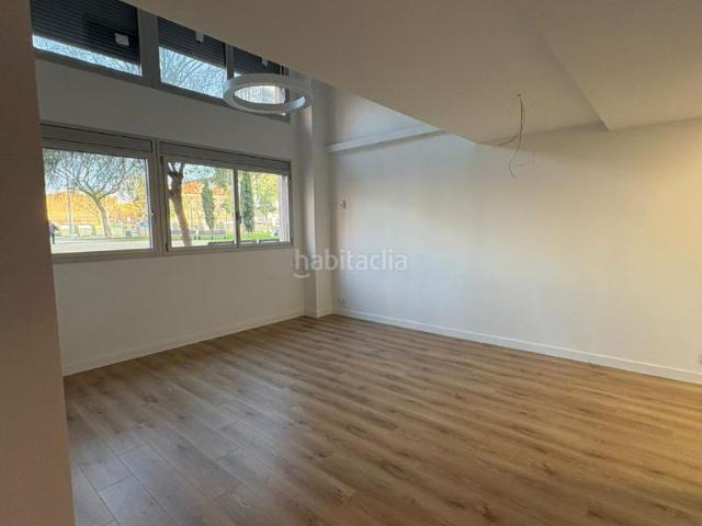 Dúplex en venta en Cornellà de Llobregat, La Gavarra. Dúplex nuevo a estrenar moderno y luminoso en Venta. Dúplex Cornellà de.