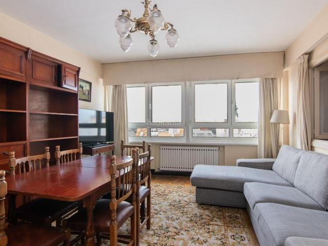 Dúplex en venta en Coruña A, Ciudad Vieja. Dúplex con excelentes vistas en plena plaza de Azcárraga. Dúplex Coruña.