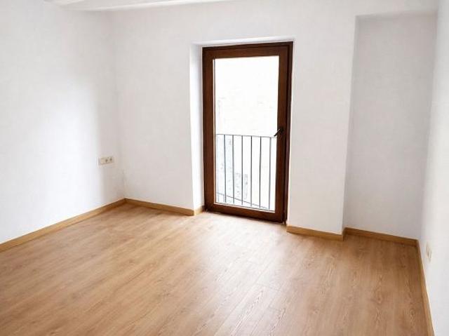 Dúplex en venta en calle CL Abat Oliba, Puigcerdà, de 56 m² 2 habitaciones por 190.000
