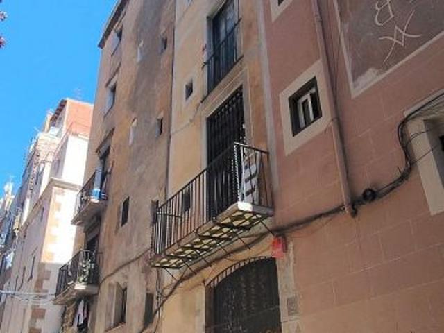 Dúplex en venta en calle De Calders, Barcelona, de 70 m² 2 habitaciones por 428.000