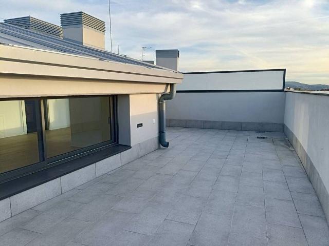 Dúplex en venta en calle De Francesc Ribas, Granollers, de 94 m² 3 habitaciones por 409.000