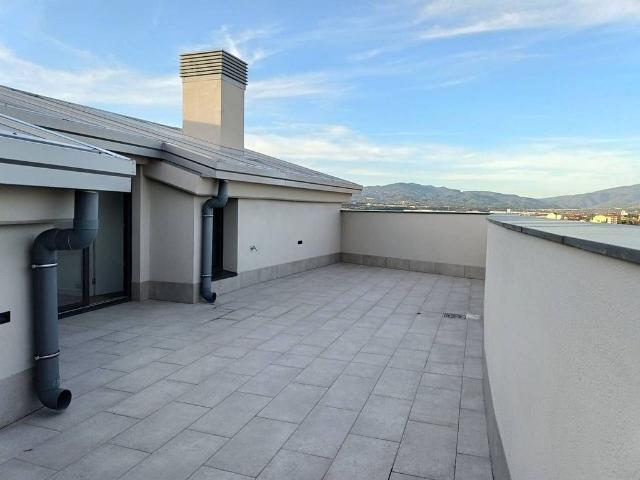 Dúplex en venta en calle De Francesc Ribas, Granollers, de 119 m² 4 habitaciones por 469.000