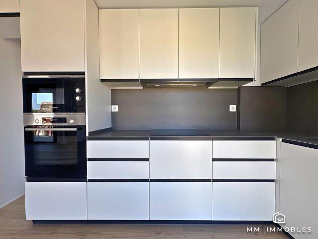 Dúplex en venta en calle De Francesc Ribas, Granollers, de 163 m² 4 habitaciones por 469.000