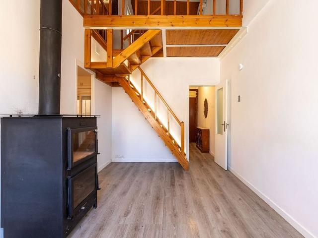 Dúplex en venta en calle De Joaquim de Paz, Terrassa, de 61 m² 3 habitaciones por 179.700