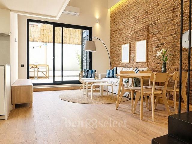 Dúplex en venta en calle De Lope de Vega, Barcelona, de 95 m² 3 habitaciones por 690.000