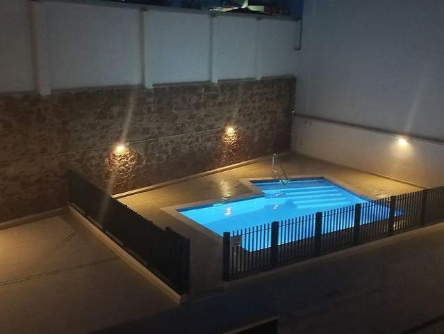 Dúplex en venta en calle De la Mare de Déu de la Mercè, Gavà, de 83 m² 3 habitaciones por 529.000