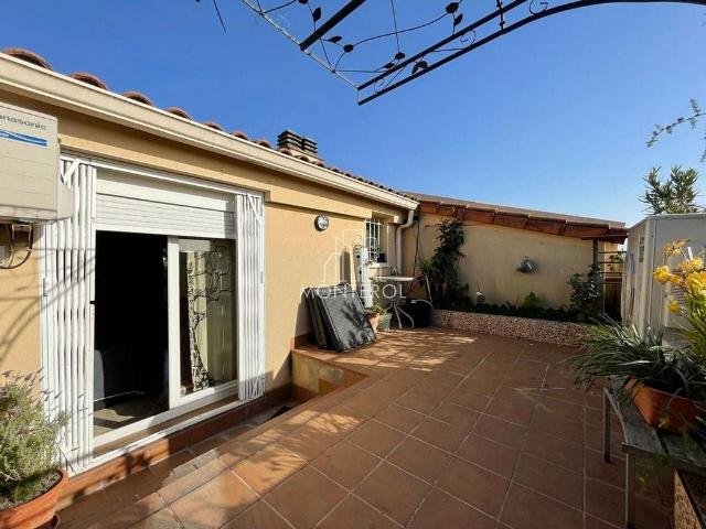 Dúplex en venta en calle De Lepant, Rubí, de 146 m² 4 habitaciones por 395.000