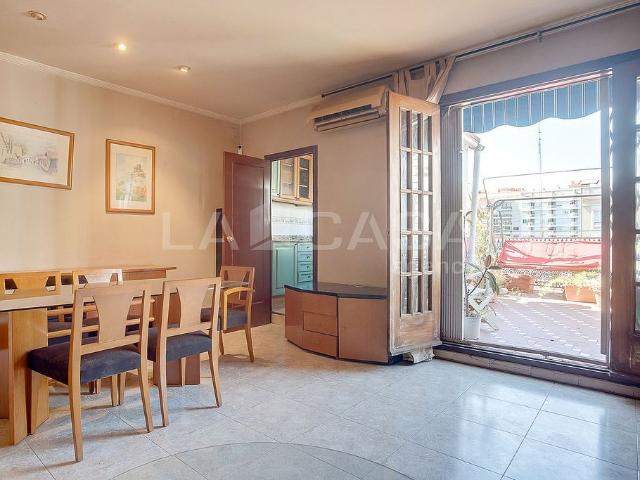Dúplex en venta en calle De Melcior de Palau, Barcelona, de 85 m² 3 habitaciones por 440.000