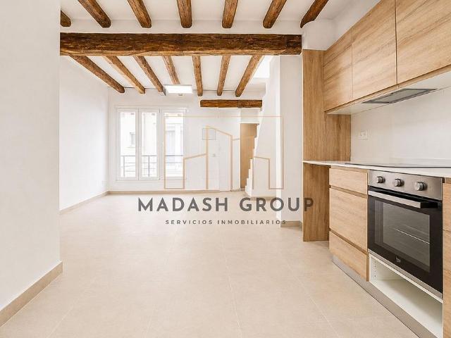 Dúplex en venta en calle De Sant Vicenç, Reus, de 57 m² 2 habitaciones por 165.000