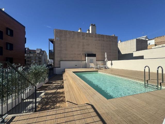 Dúplex en venta en calle De Sant Germà, Barcelona, de 129 m² 2 habitaciones por 750.000