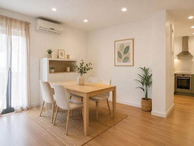 Dúplex en venta en calle De Santa Carolina, Barcelona, de 68 m² 1 habitación por 229.000