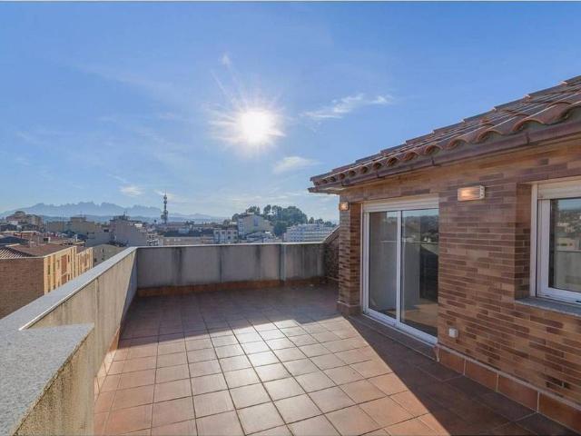 Dúplex en venta en calle De Ramon Saera, Manresa, de 117 m² 3 habitaciones por 359.000