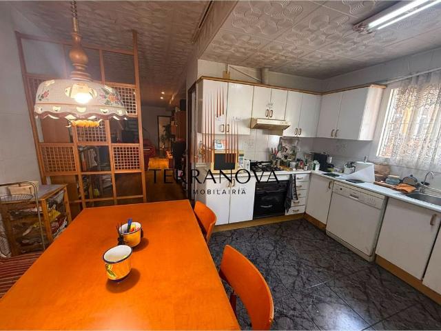 Dúplex en venta en calle De Riego, Barcelona, de 170 m² 4 habitaciones por 465.000