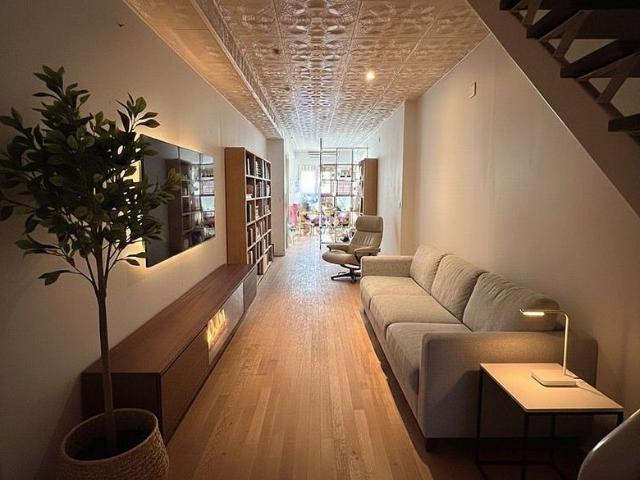 Dúplex en venta en calle De Riego, Barcelona, de 188 m² 4 habitaciones por 450.000