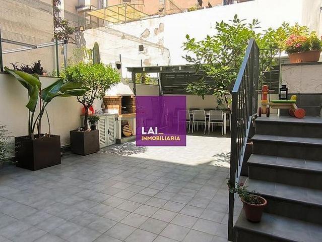 Dúplex en venta en calle De Varsòvia, Barcelona, de 110 m² 3 habitaciones por 750.000