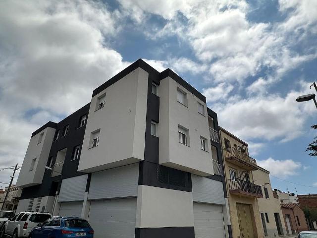 Dúplex en venta en calle De Vilanova, Montbrió del Camp, de 100 m² 3 habitaciones por 189.000
