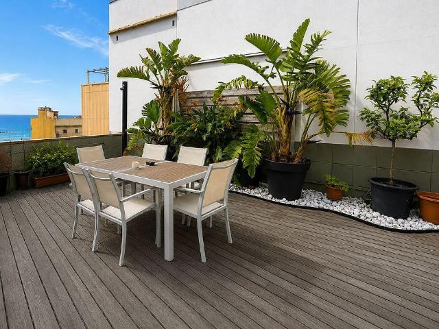 Dúplex en venta en calle Del Mar, Barcelona, de 60 m² 2 habitaciones por 520.000