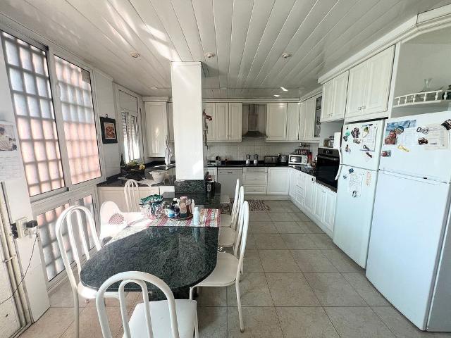 Dúplex en venta en calle Del Coronel Sanfeliu, Prat de Llobregat, El, de 119 m² 5 habitaciones por 472.000