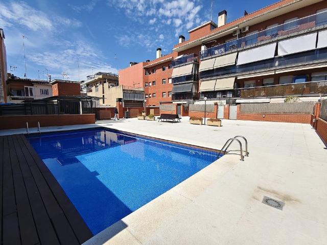 Dúplex en venta en calle Del General Weyler, Badalona, de 88 m² 3 habitaciones por 575.000