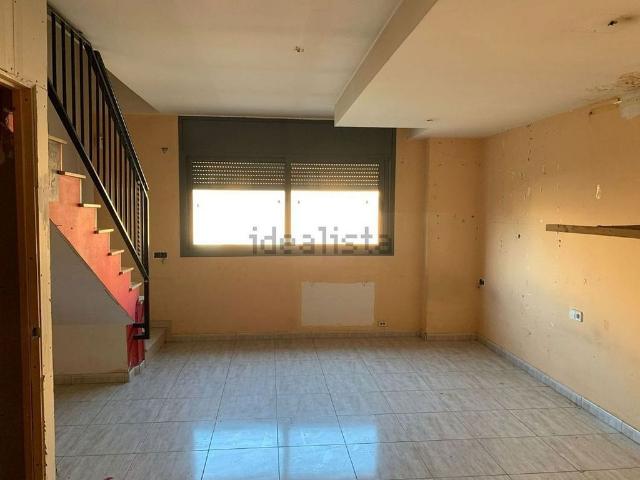 Dúplex en venta en calle Del Sol, Sant Quirze del Vallès, de 55 m² 1 habitación por 115.000