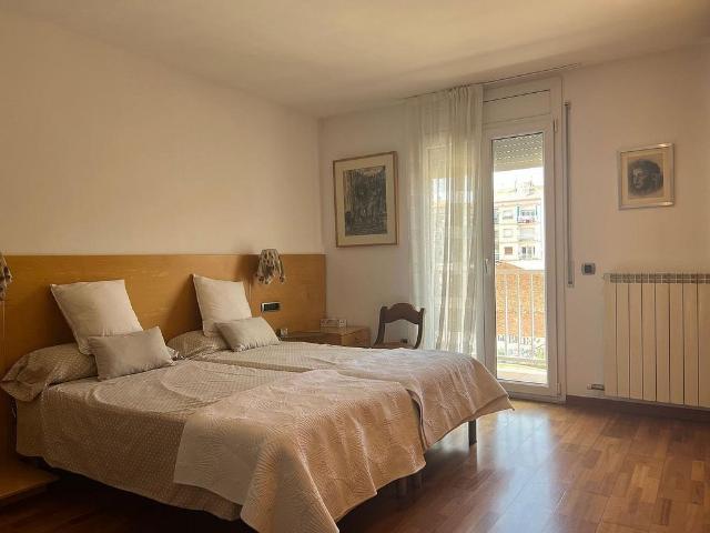 Dúplex en venta en calle Dels Doctor Esteve, Manresa, de 180 m² 4 habitaciones por 380.000