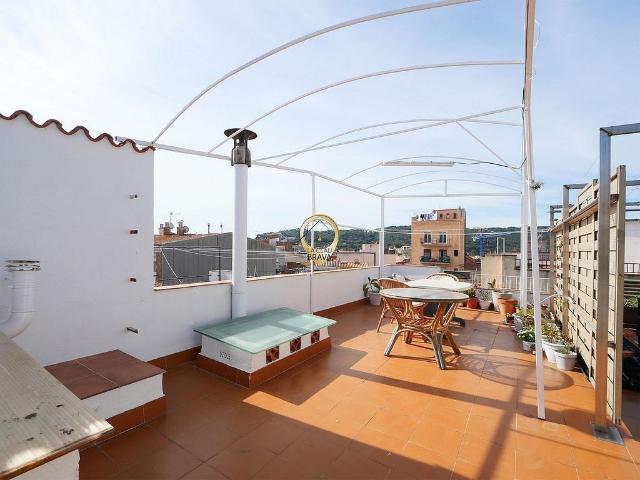 Dúplex en venta en calle D'huguet, Sant Feliu de Guíxols, de 70 m² 3 habitaciones por 260.000