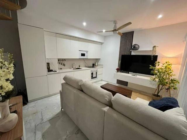 Dúplex en venta en calle D'hurtado, Barcelona, de 80 m² 2 habitaciones por 390.000