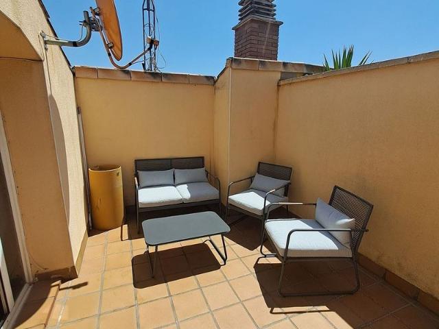 Dúplex en venta en calle Francesc Macia, Castellbisbal, de 120 m² 3 habitaciones por 350.000